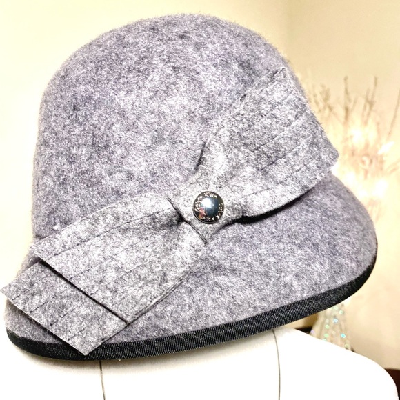 Calvin Klein Wool Classic Hat in Gray embellished  bow logotype in silver - Picture 3 of 10